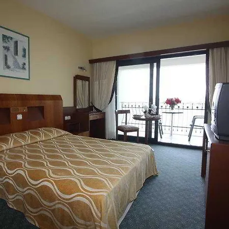 Medis Курортний комплекс 3*